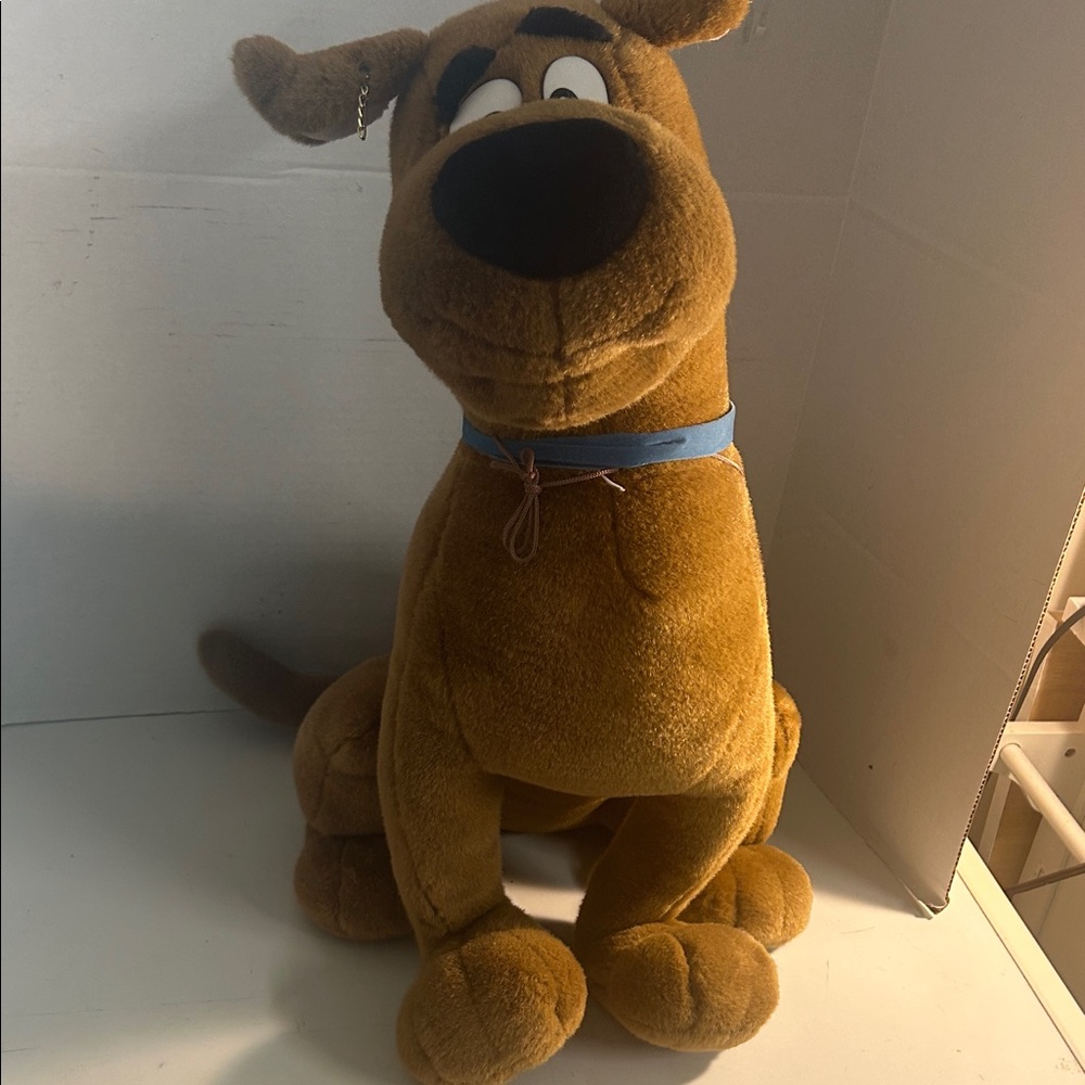 Cartoon Network Scooby-Doo Plush Toy Brown with Blue Collar 21 inches Vintage